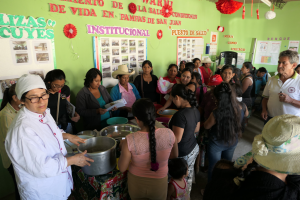 Kochkurs für Mütter pampas de San Juan Peru